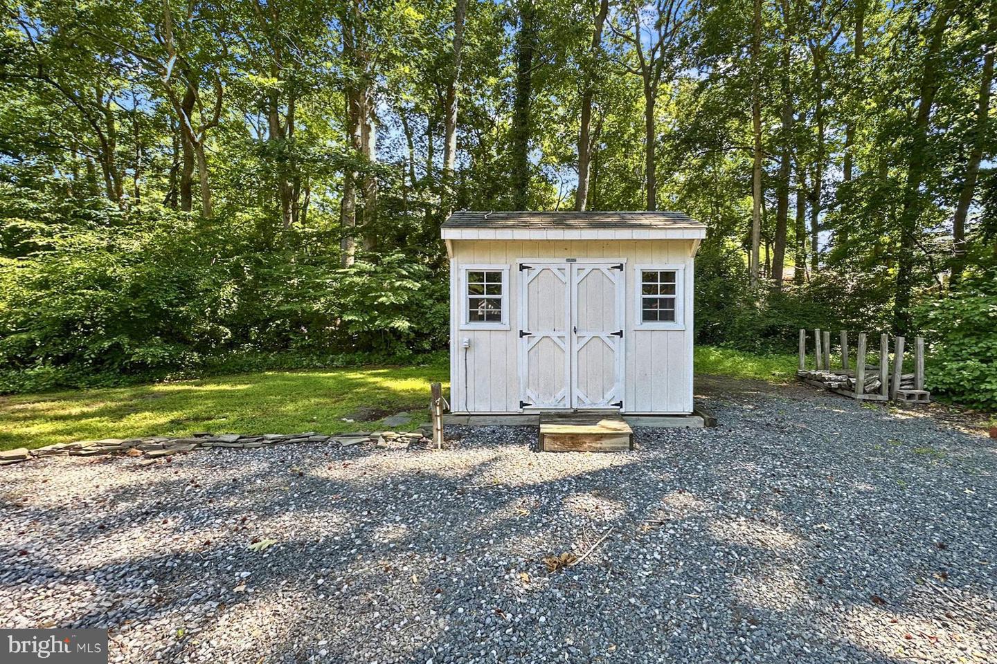 20 Southwind Property Photo 42