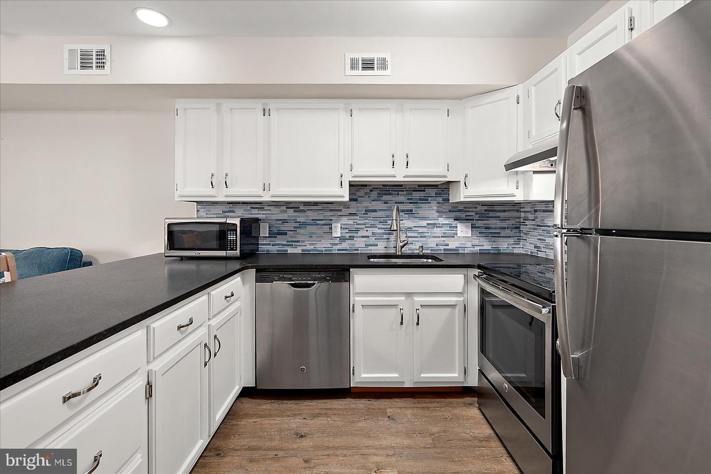 12300 Jamaica Ave #207 Property Photo 15