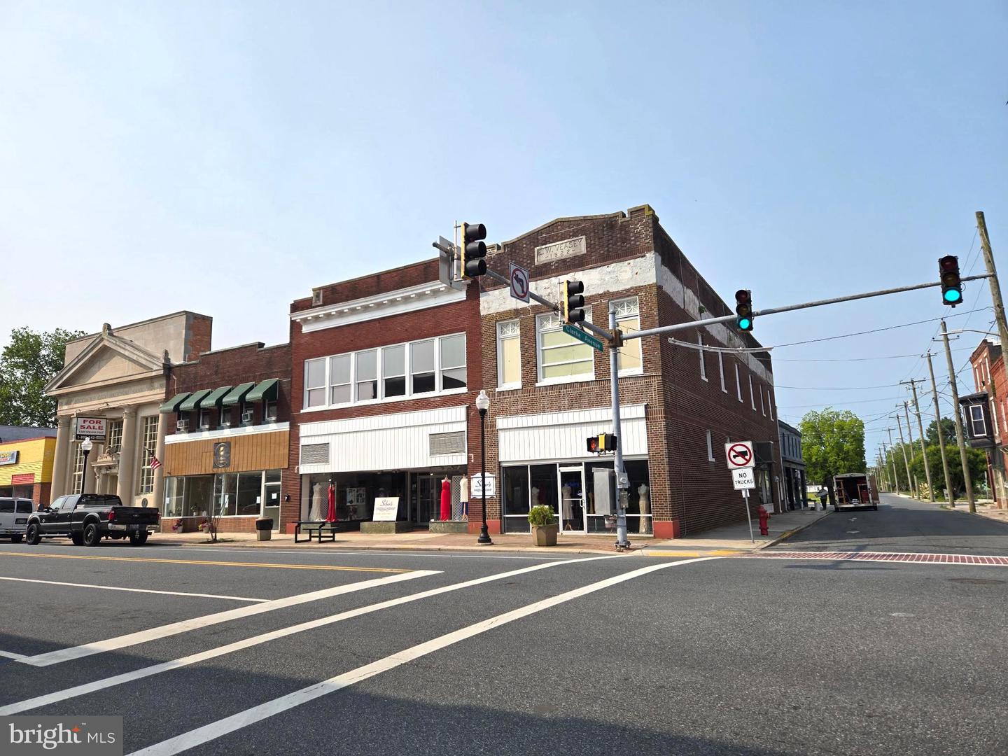 138 & 140 Market St Property Photo 5