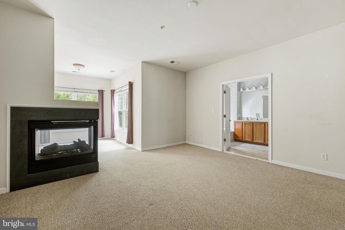11964 W War Dancer Ln #103 Property Photo 19