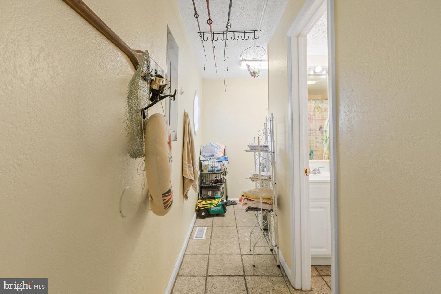 207 8th St #103c Property Photo 19