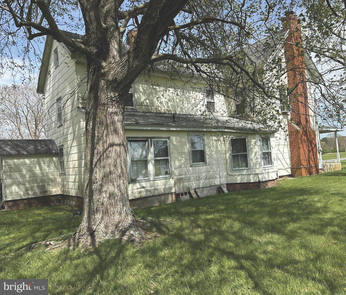 10037 Main St Property Photo 10