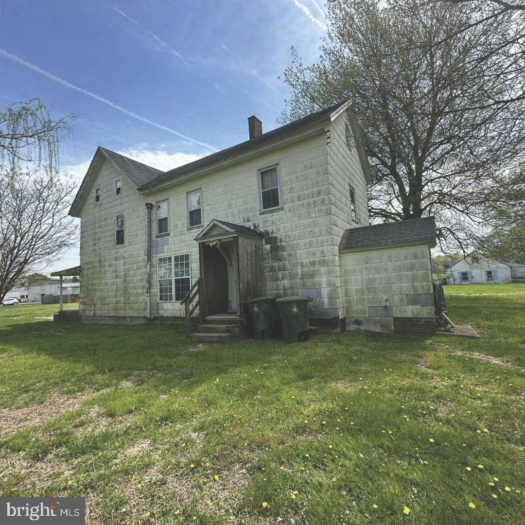 10037 Main St Property Photo 14