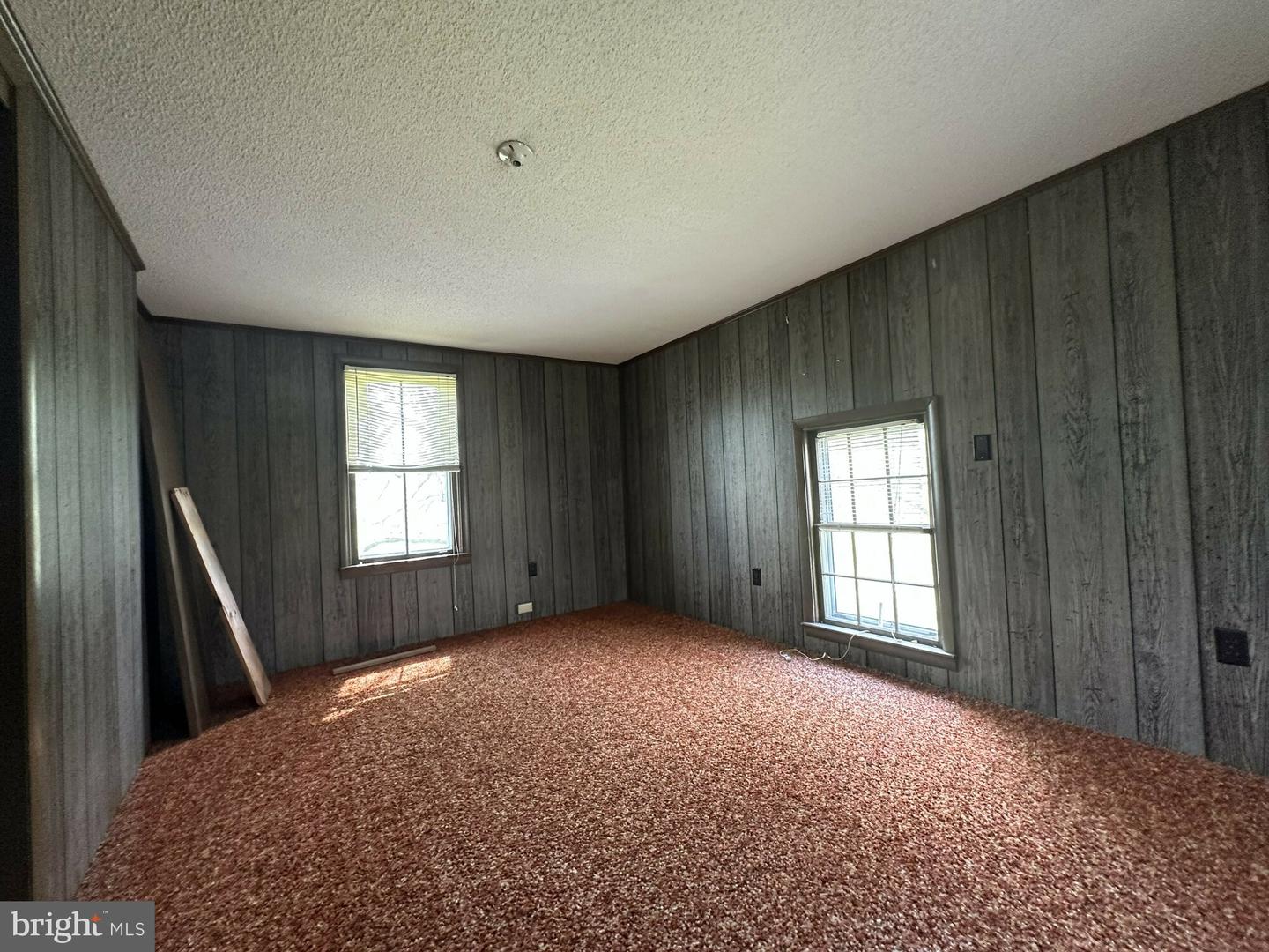 10037 Main St Property Photo 29