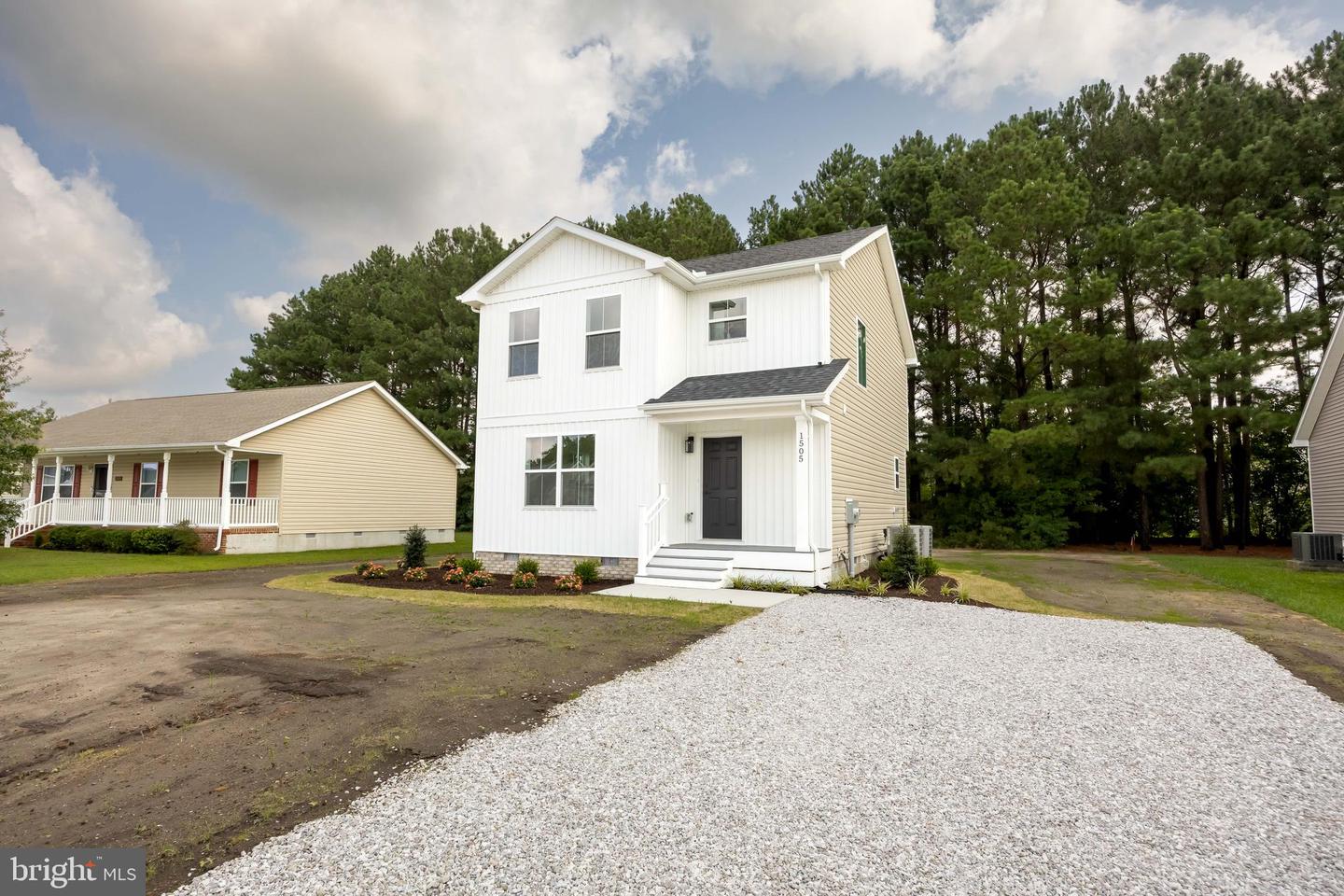 1505 Cedar Run Property Photo 1