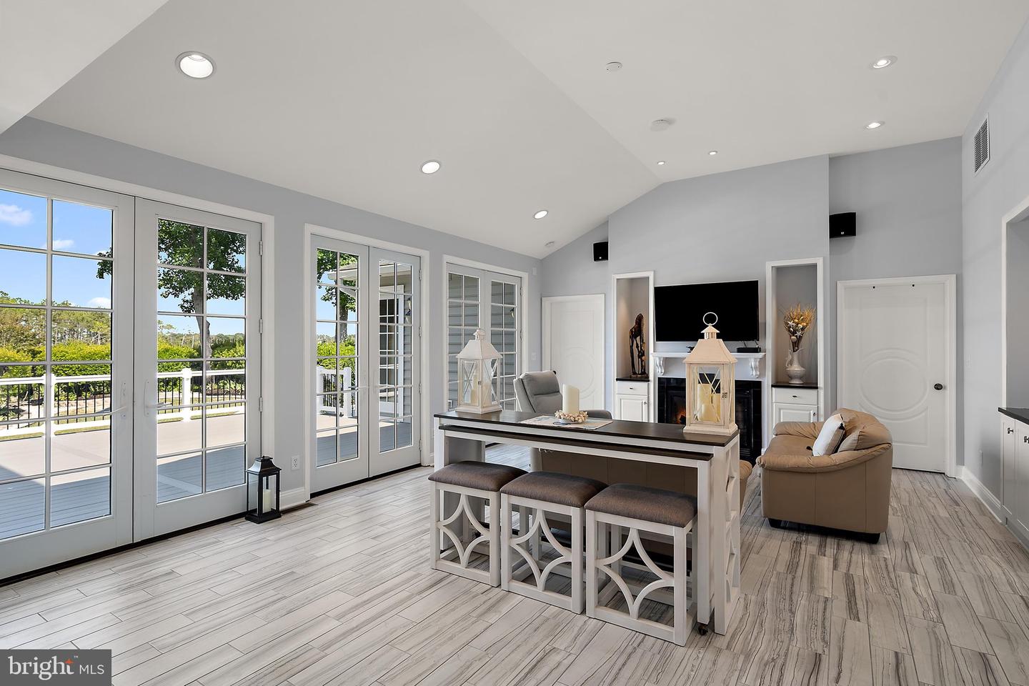 10316 Plantation Ln Property Photo 10