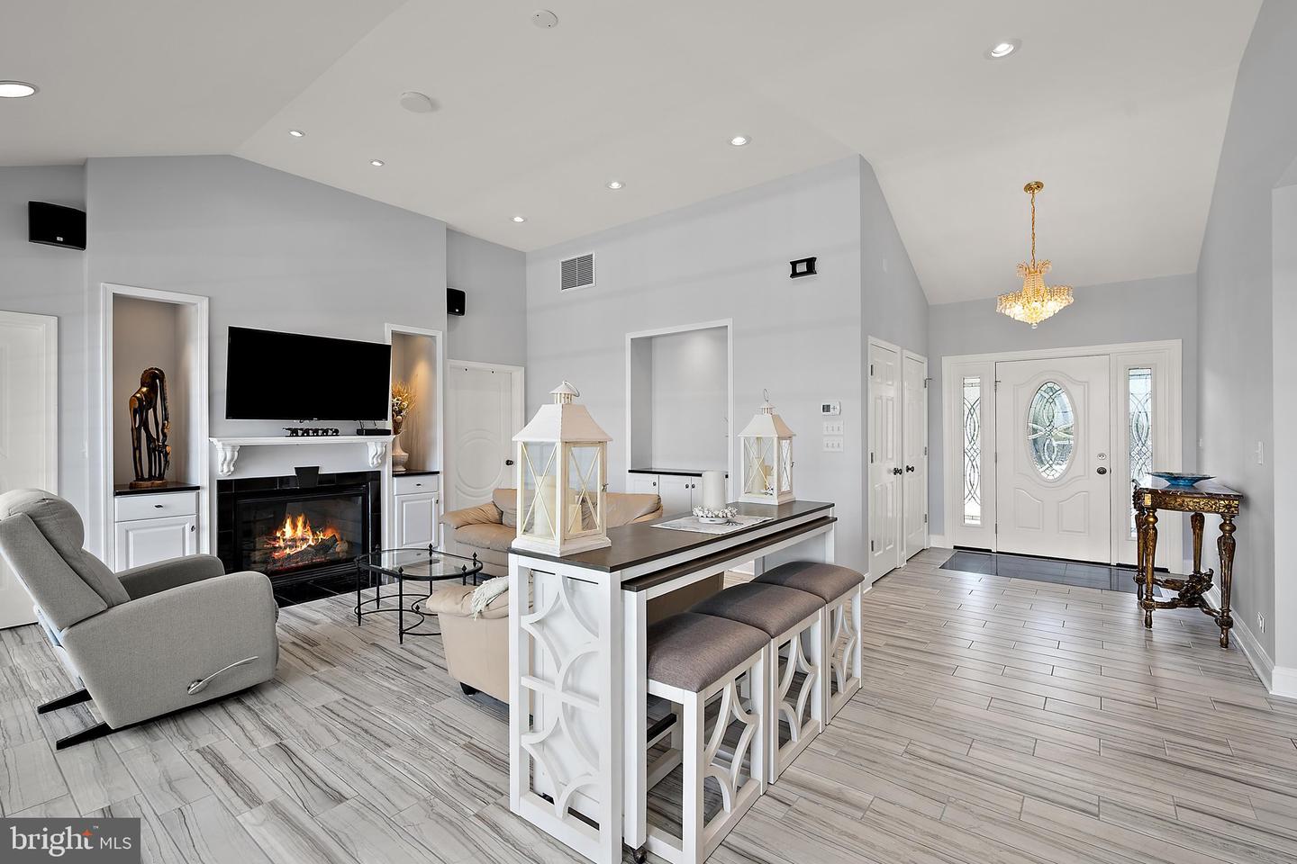 10316 Plantation Ln Property Photo 15