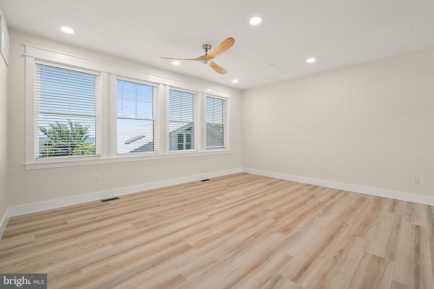 116 78th St Property Photo 53