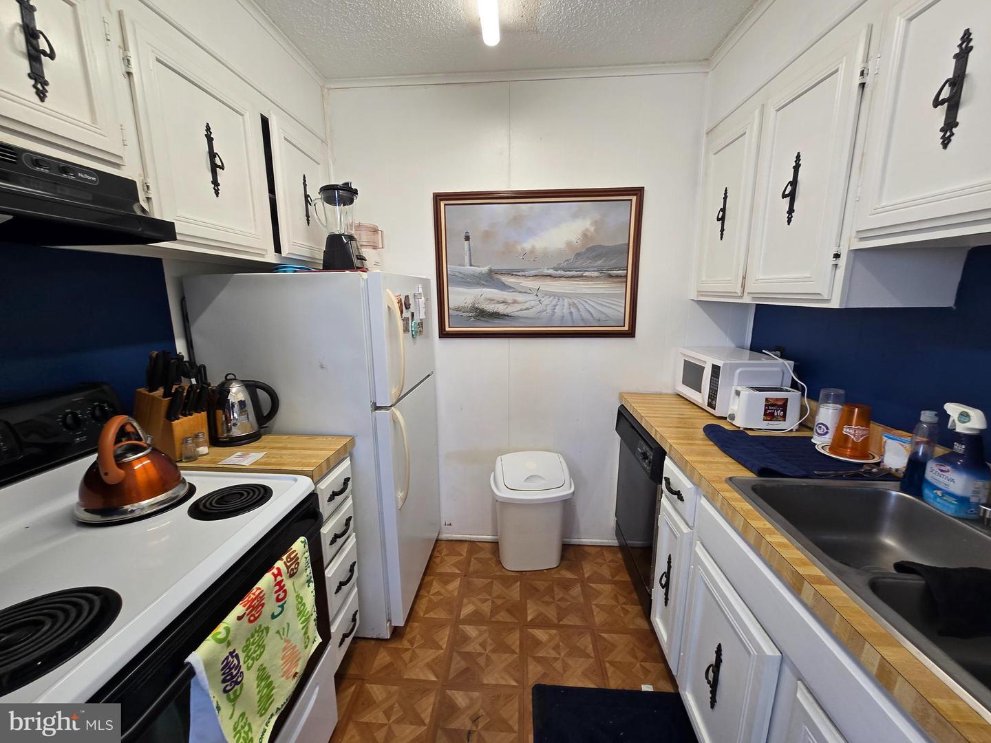 417 Robin Dr #b301 Property Photo 12