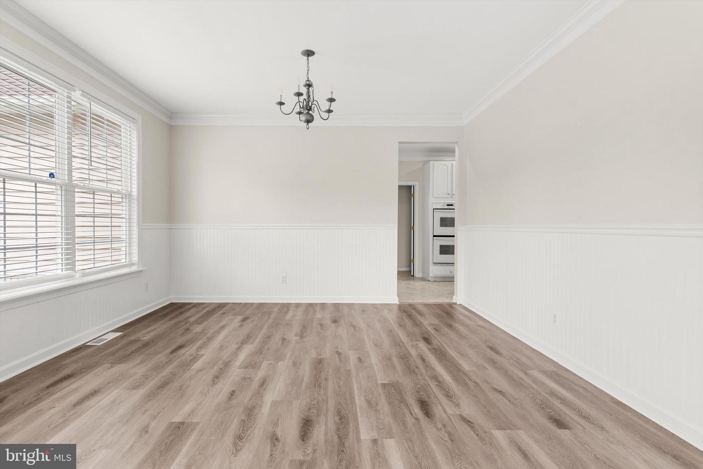431 Dueling Way Property Photo 6