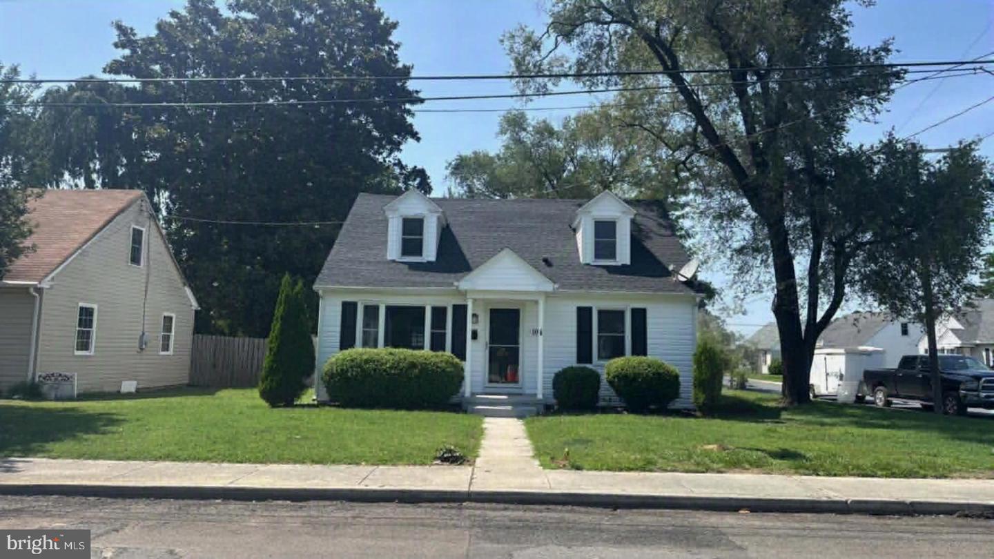 10 14th St Property Photo 1