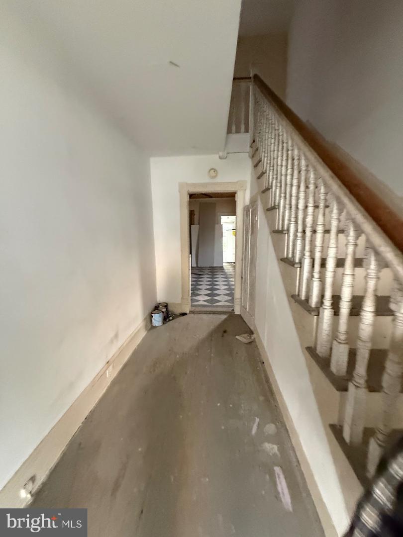 810 2nd St Property Photo 5