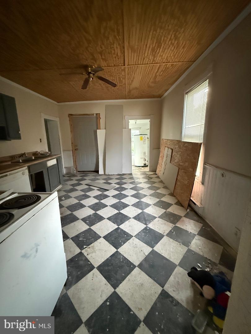 810 2nd St Property Photo 10