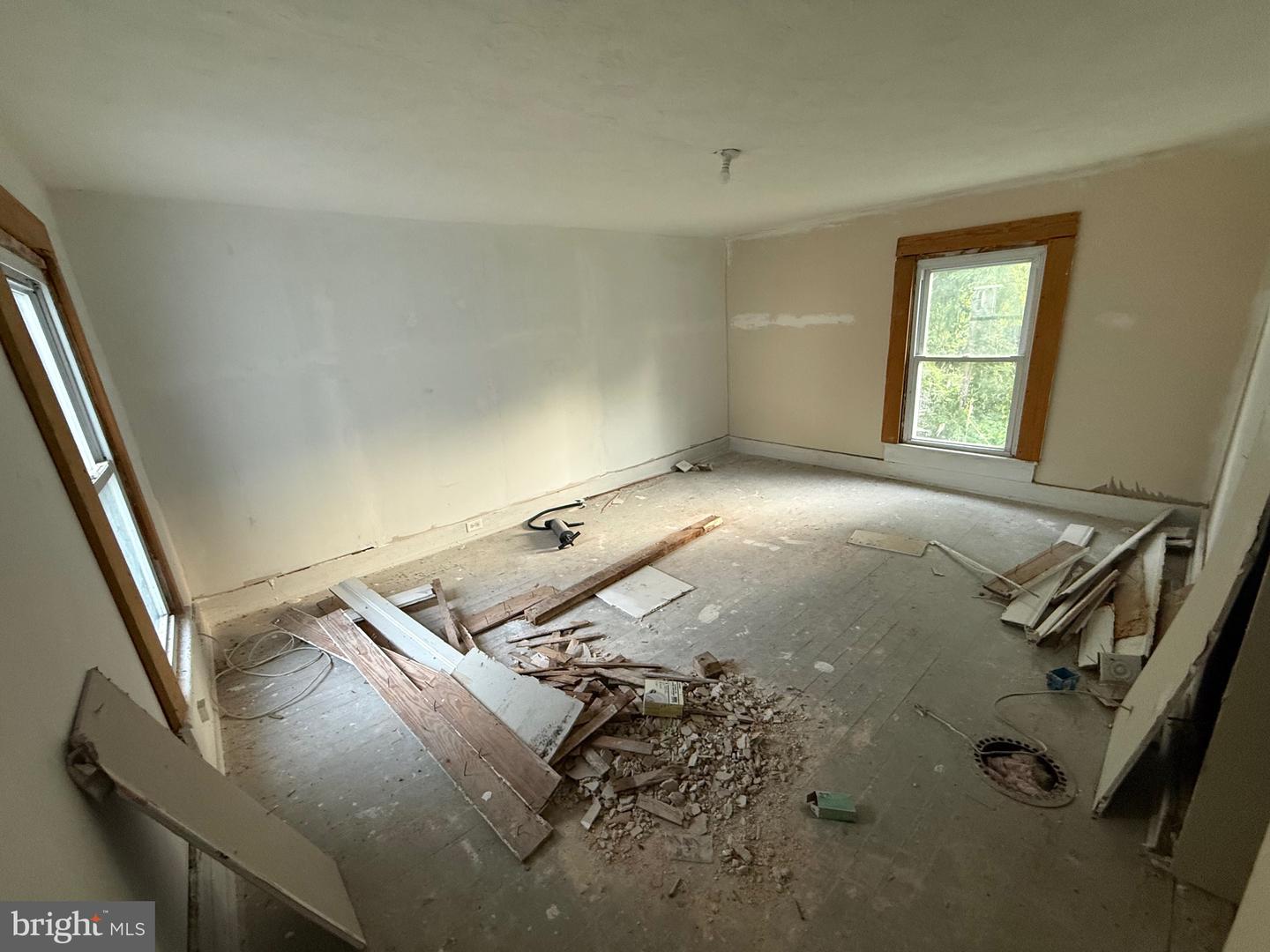810 2nd St Property Photo 33