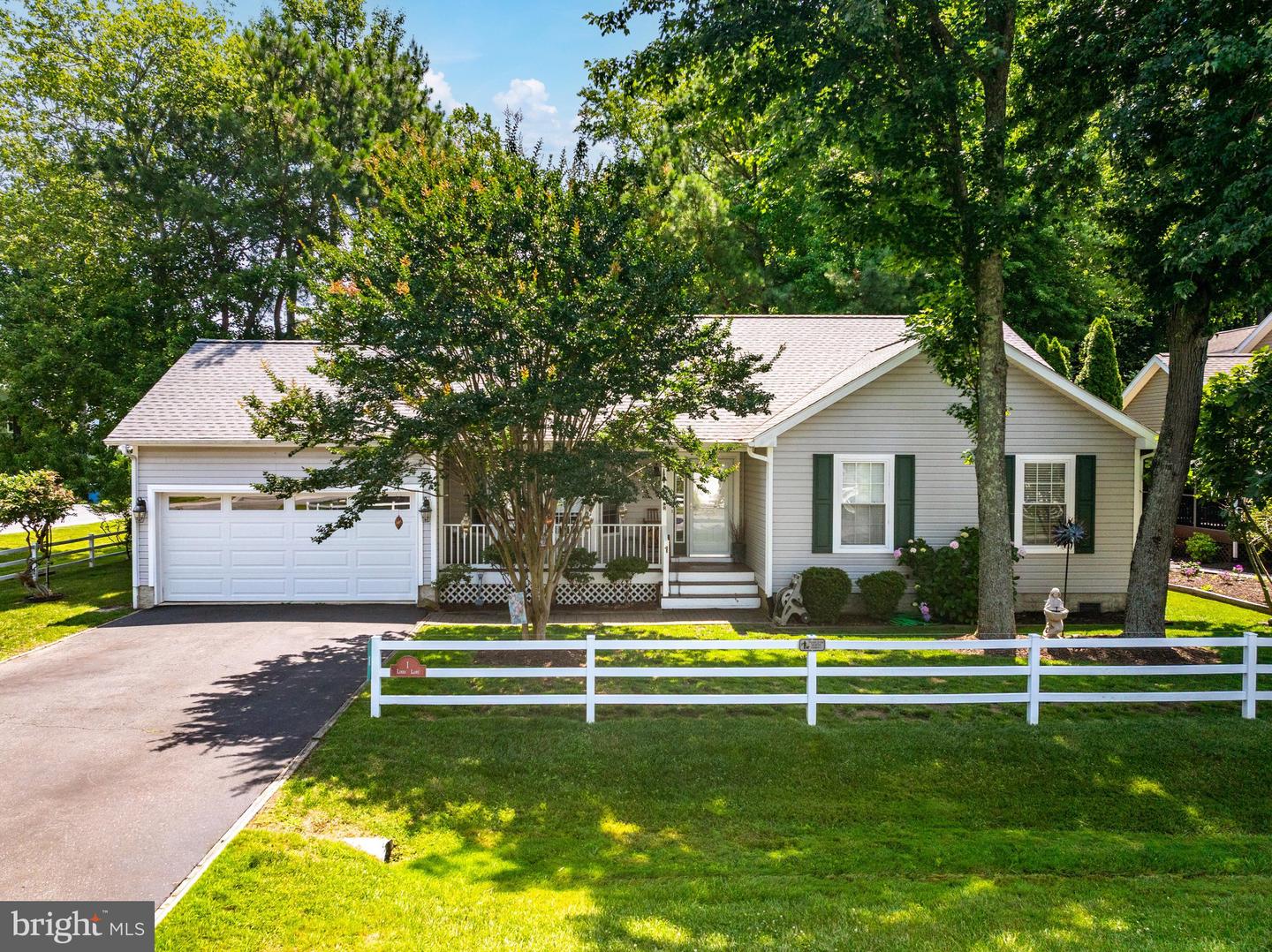 1 Links Ln Property Photo 1