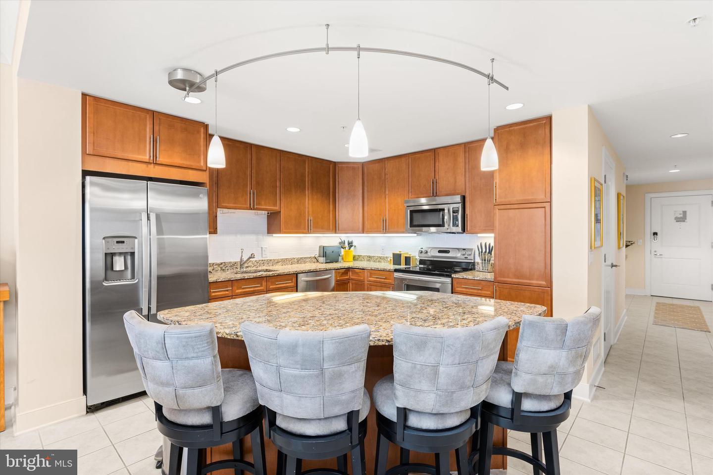 2 48th St #1405 Gateway Grand Property Photo 5