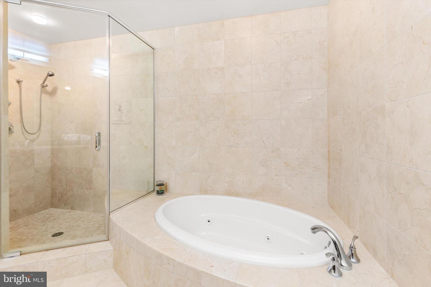 2 48th St #1405 Gateway Grand Property Photo 18