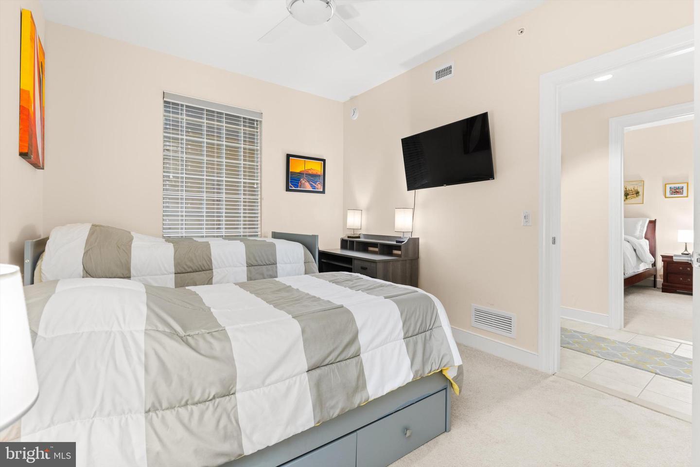 2 48th St #1405 Gateway Grand Property Photo 28