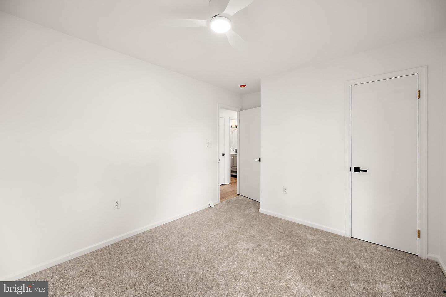 302 Franklin Ave Property Photo 23