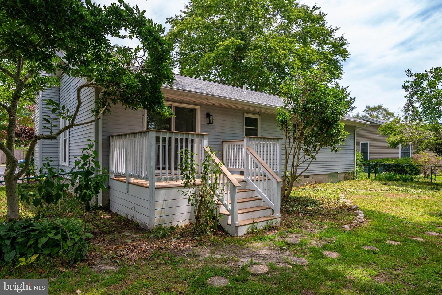 302 Franklin Ave Property Photo 30