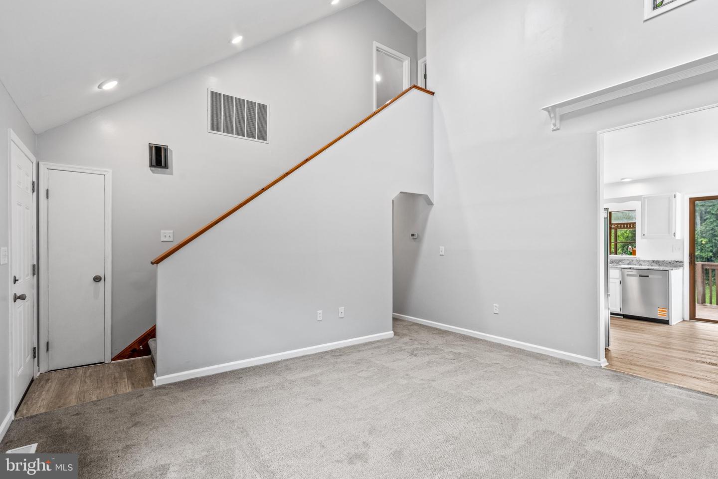 15 Raft Rd Property Photo 7