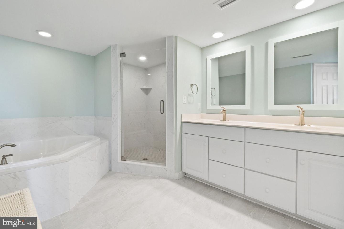 5901 Atlantic Ave #414 Property Photo 24