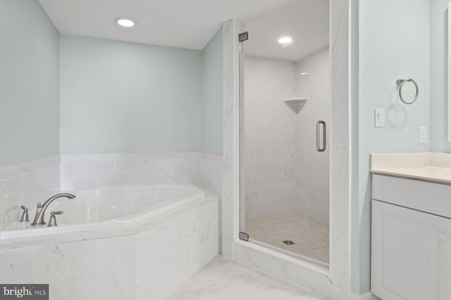 5901 Atlantic Ave #414 Property Photo 25