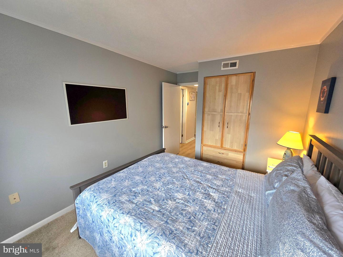 11 36th St #306 Property Photo 5