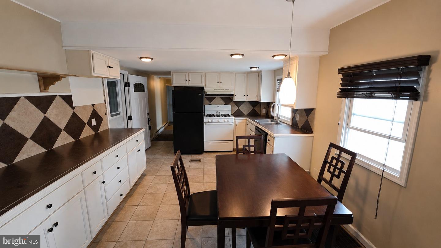 13110 Atlantic Blvd Property Photo 8