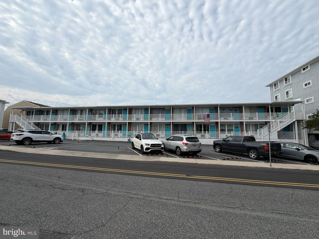 7 45th St #209 Property Photo 1