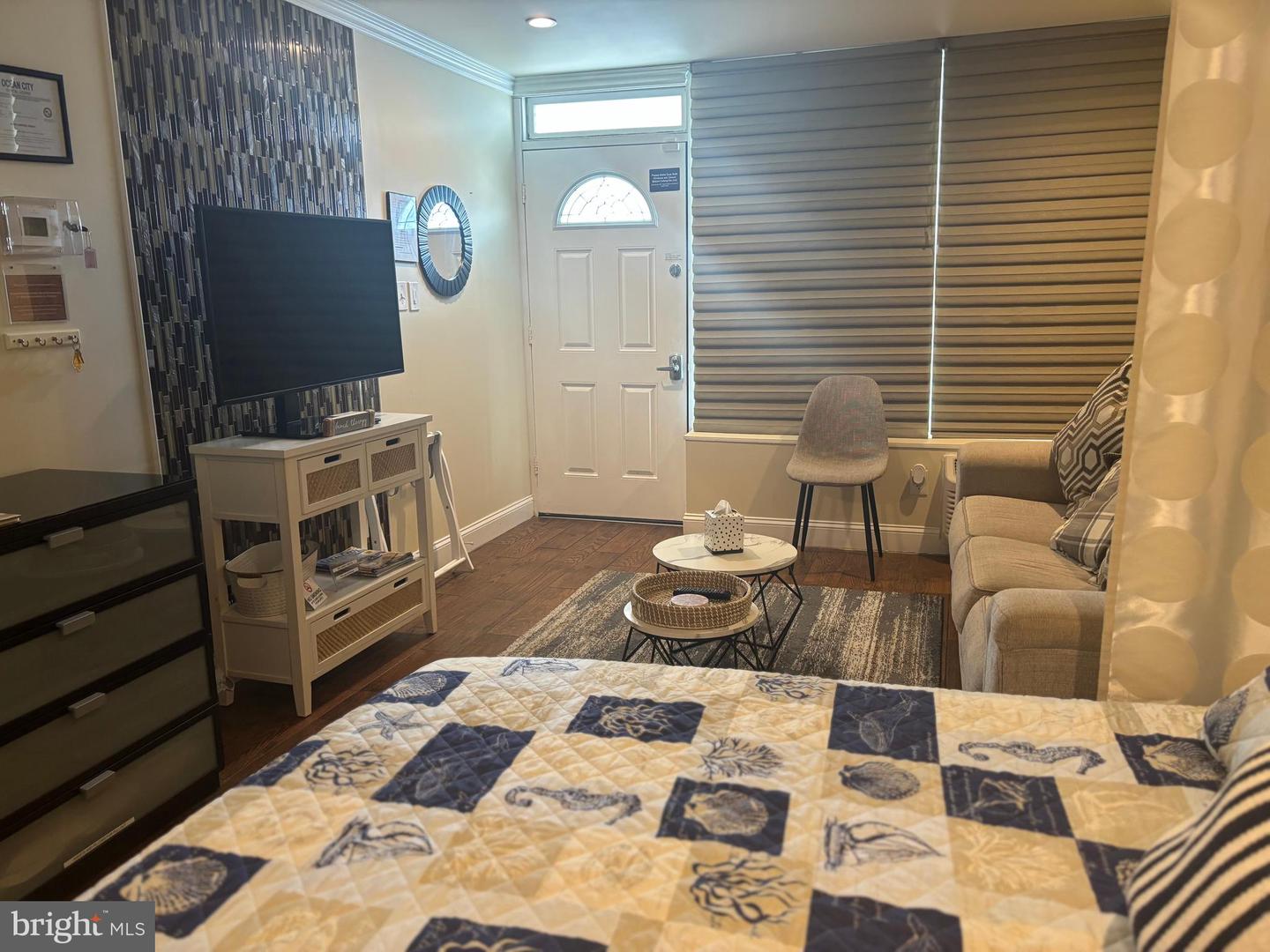 7 45th St #209 Property Photo 16