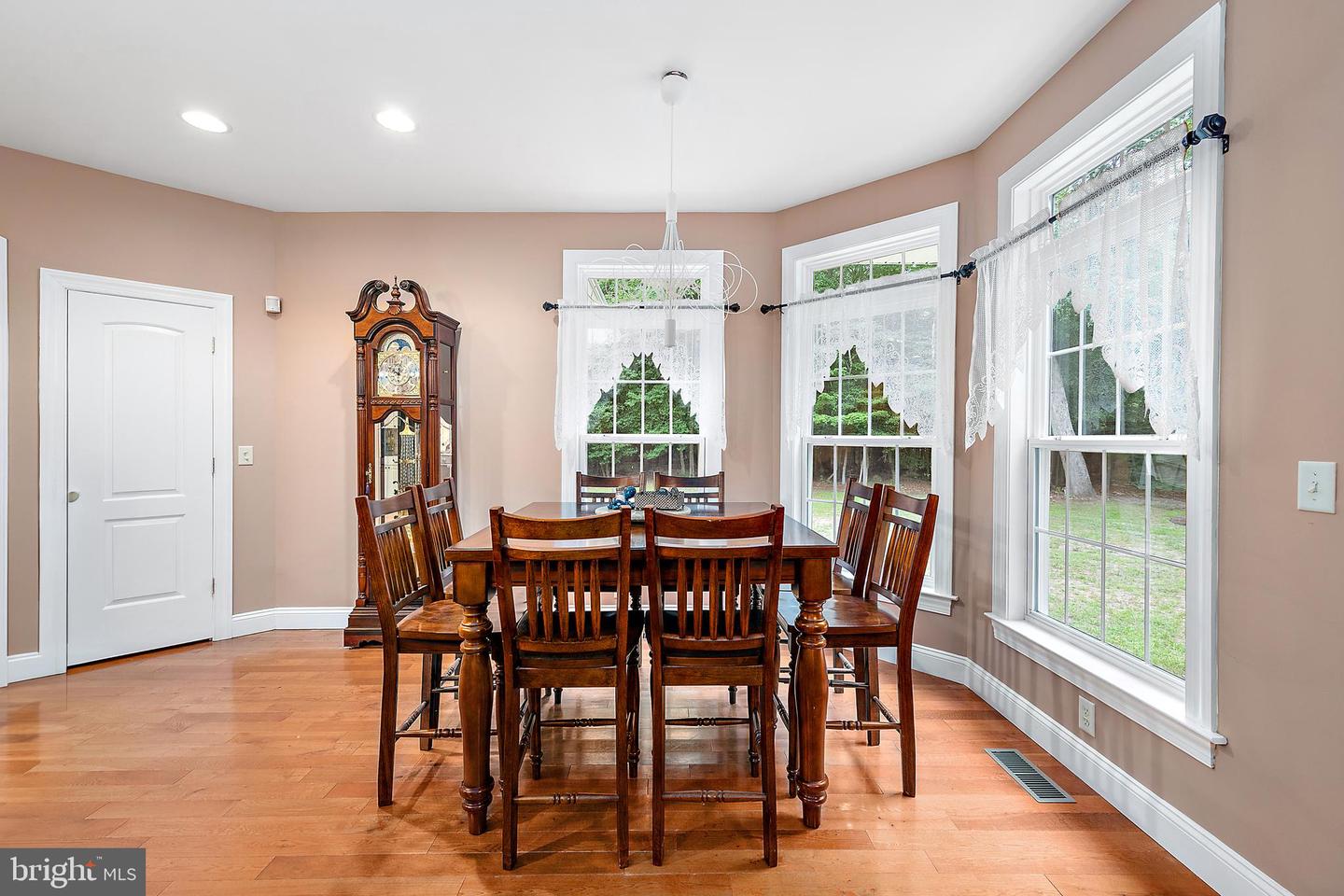 12089 Saint Martins Neck Rd Property Photo 18