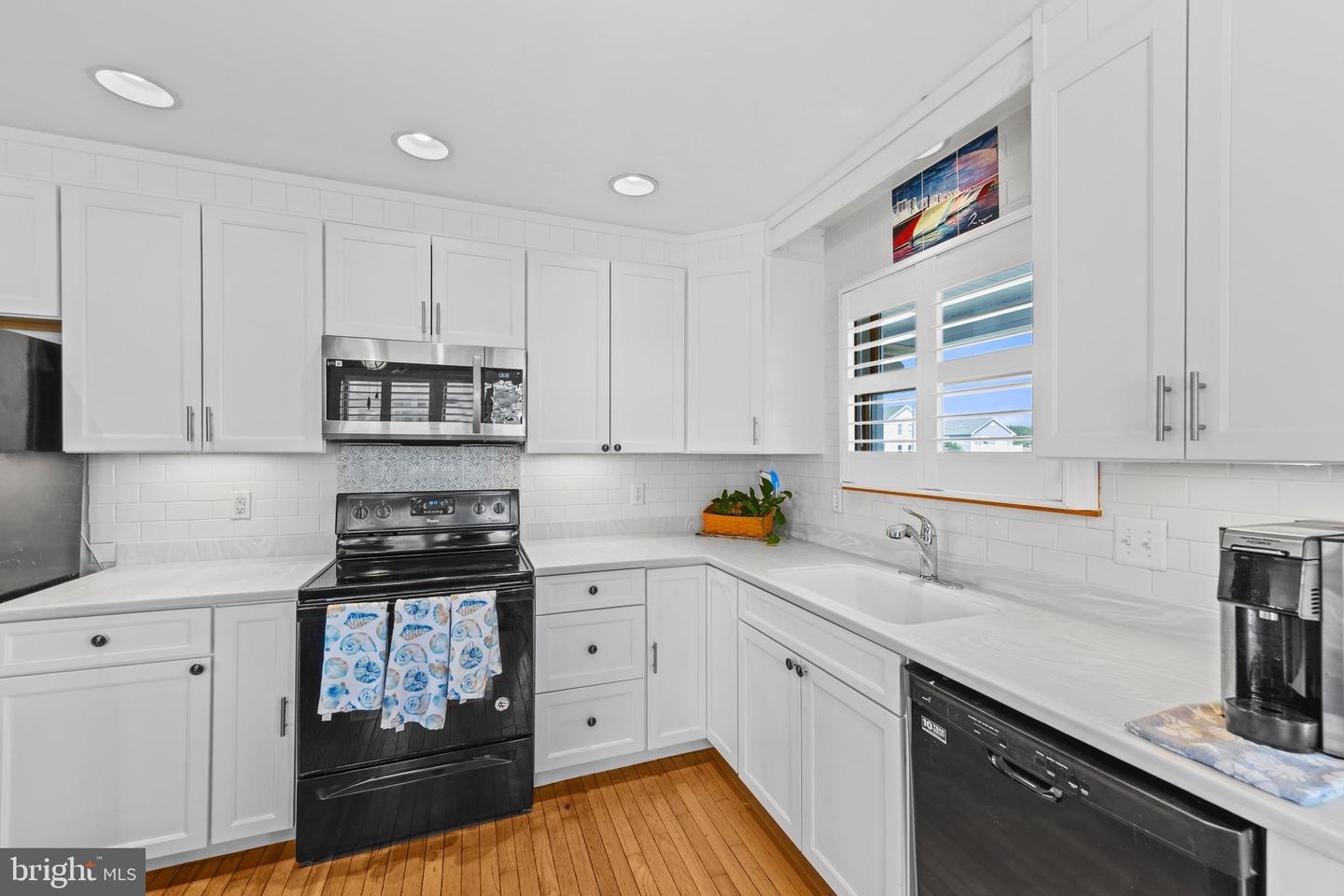 12623 Sheffield Rd Property Photo 15
