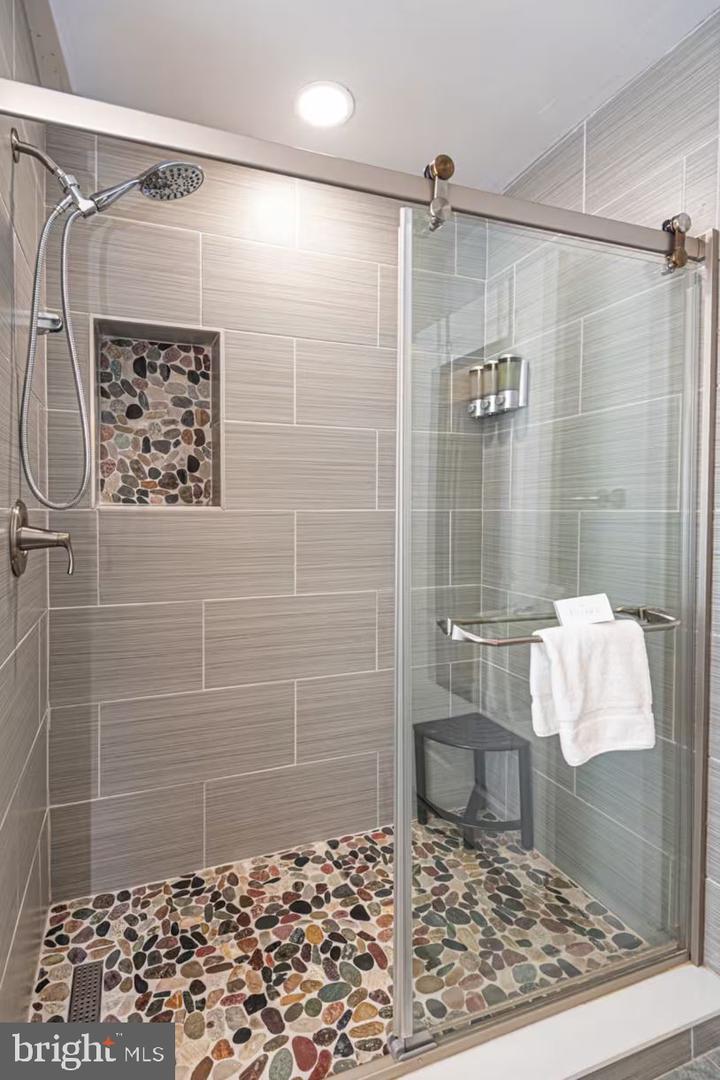 6 127th St #408 Property Photo 26