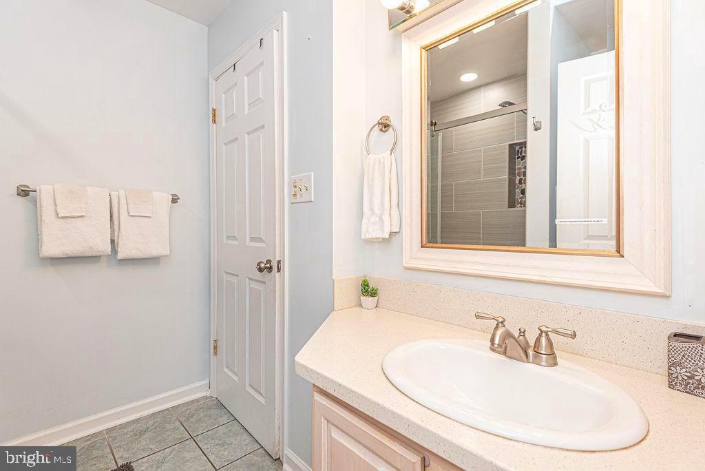 6 127th St #408 Property Photo 29