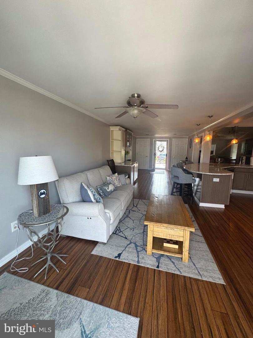 10613 Shifting Sands Dr Property Photo 15
