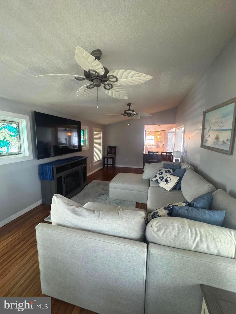 10613 Shifting Sands Dr Property Photo 25