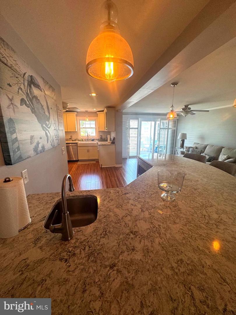 10613 Shifting Sands Dr Property Photo 30