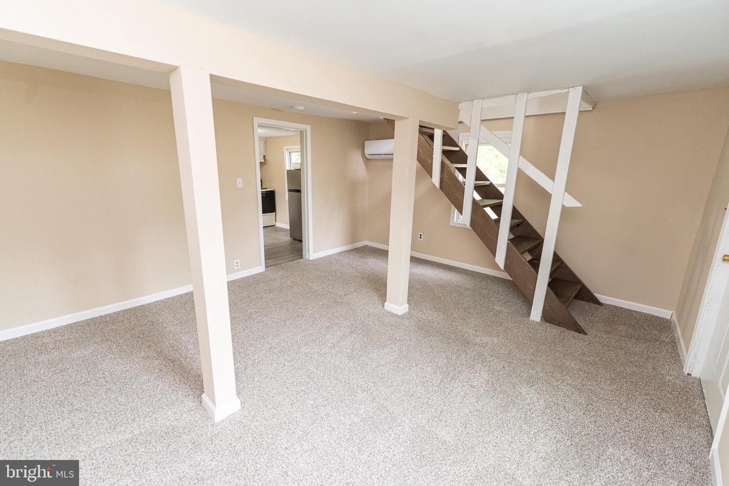 706 5th St Property Photo 4