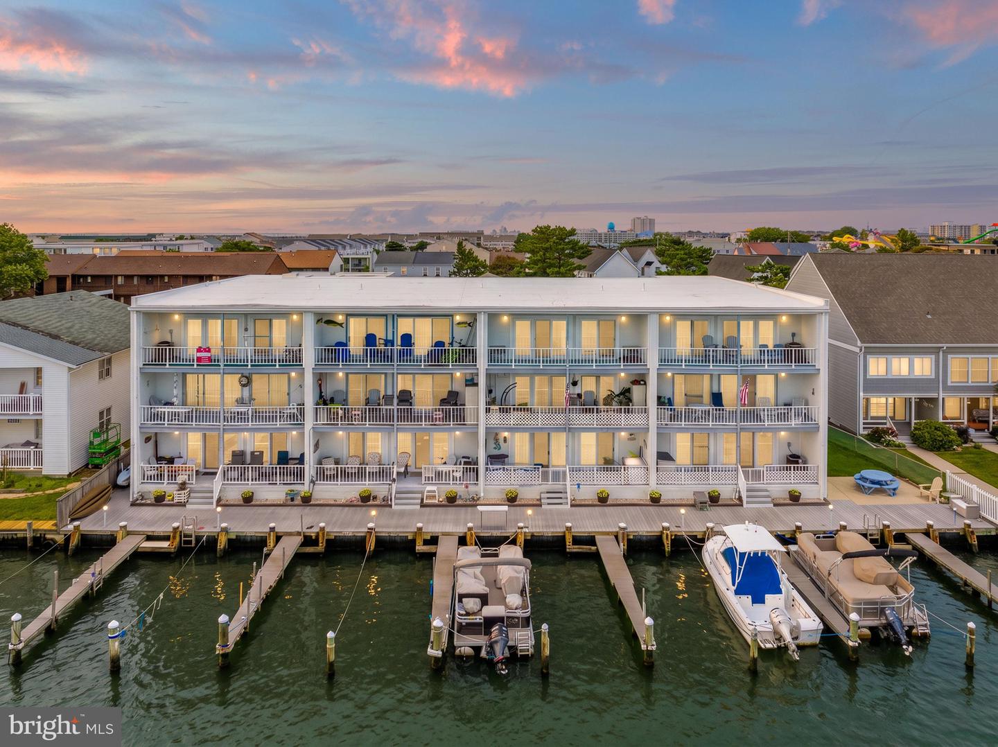 405 BAYSHORE DR #304