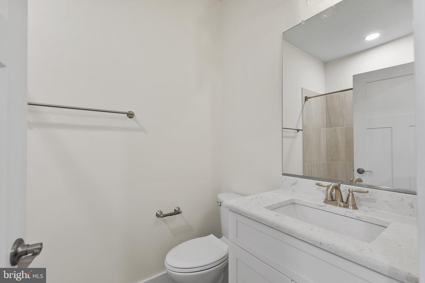 106 75th St #3 Property Photo 38
