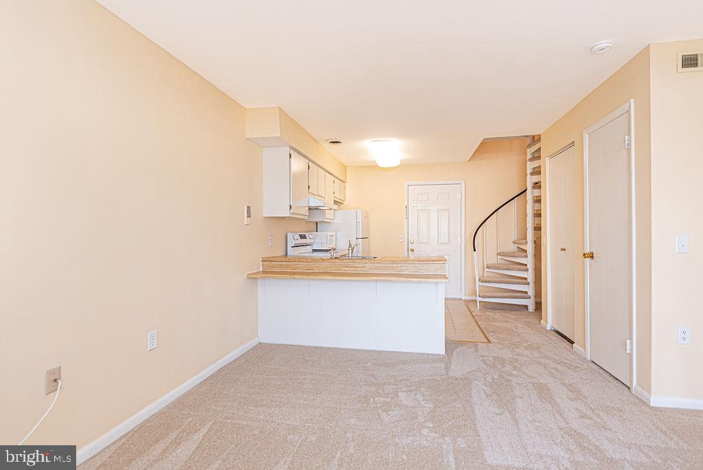 101 123rd St #384c Property Photo 8