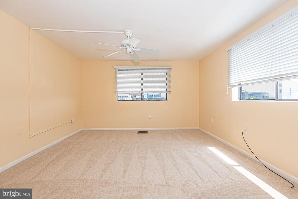 101 123rd St #384c Property Photo 19