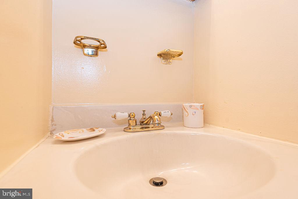 101 123rd St #384c Property Photo 25