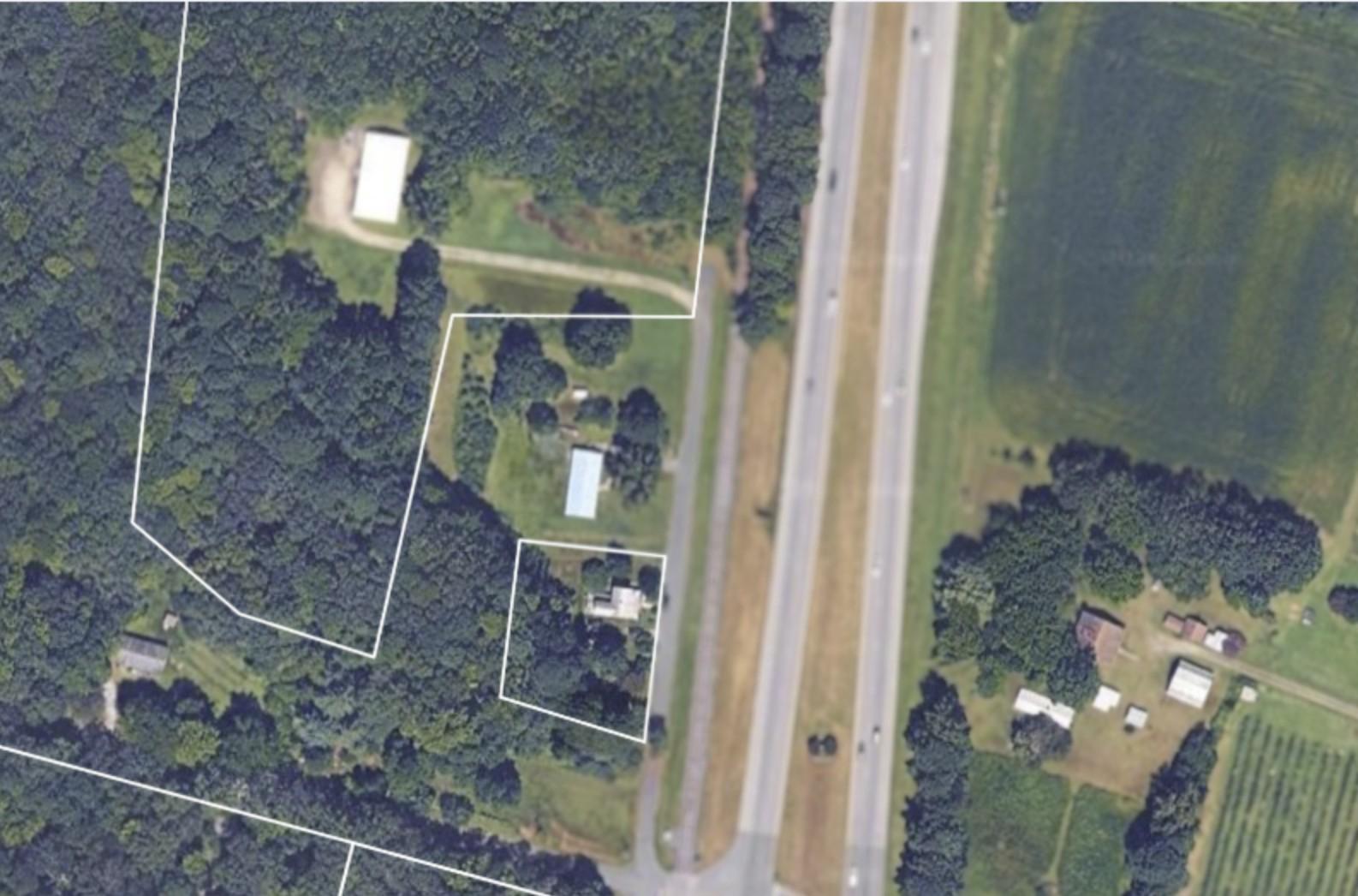 10403 Doe Property Photo 2