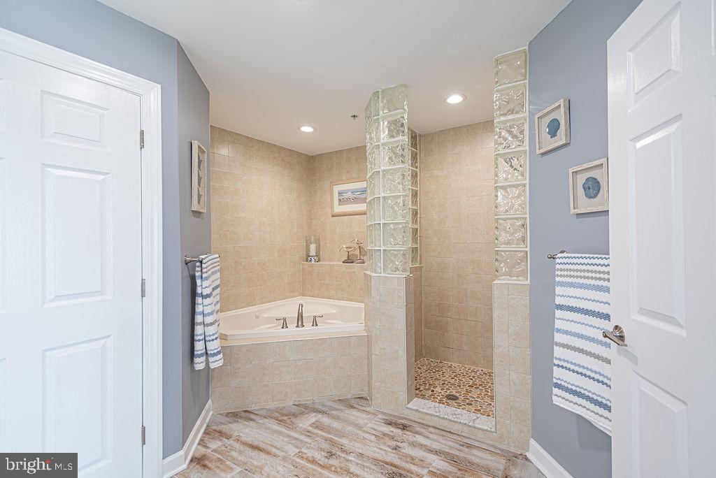 124 75th St #402 Property Photo 46