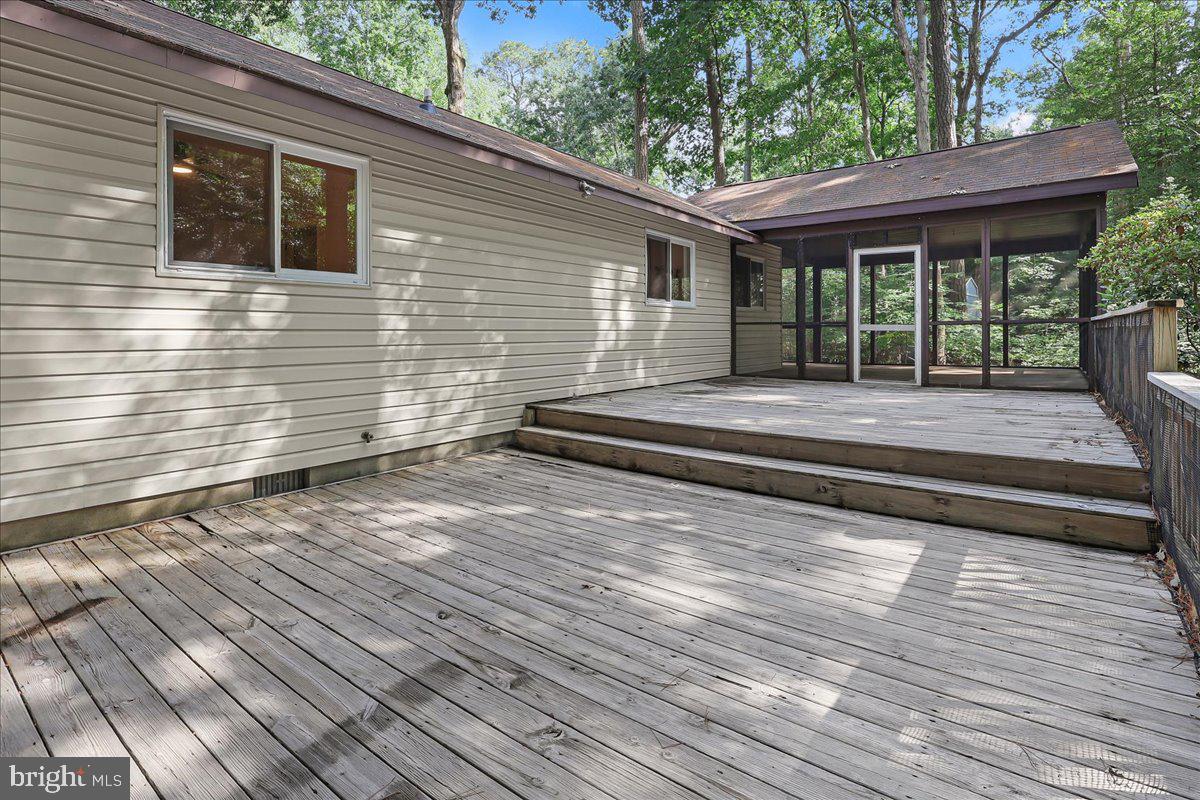 10 Stonemeadow Ct Property Photo 3