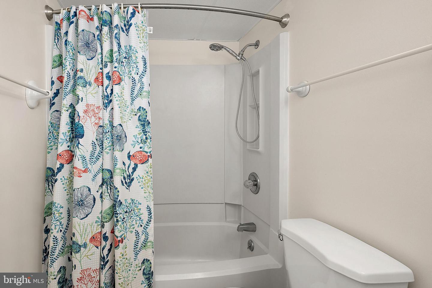 8 35th St #201 Property Photo 37
