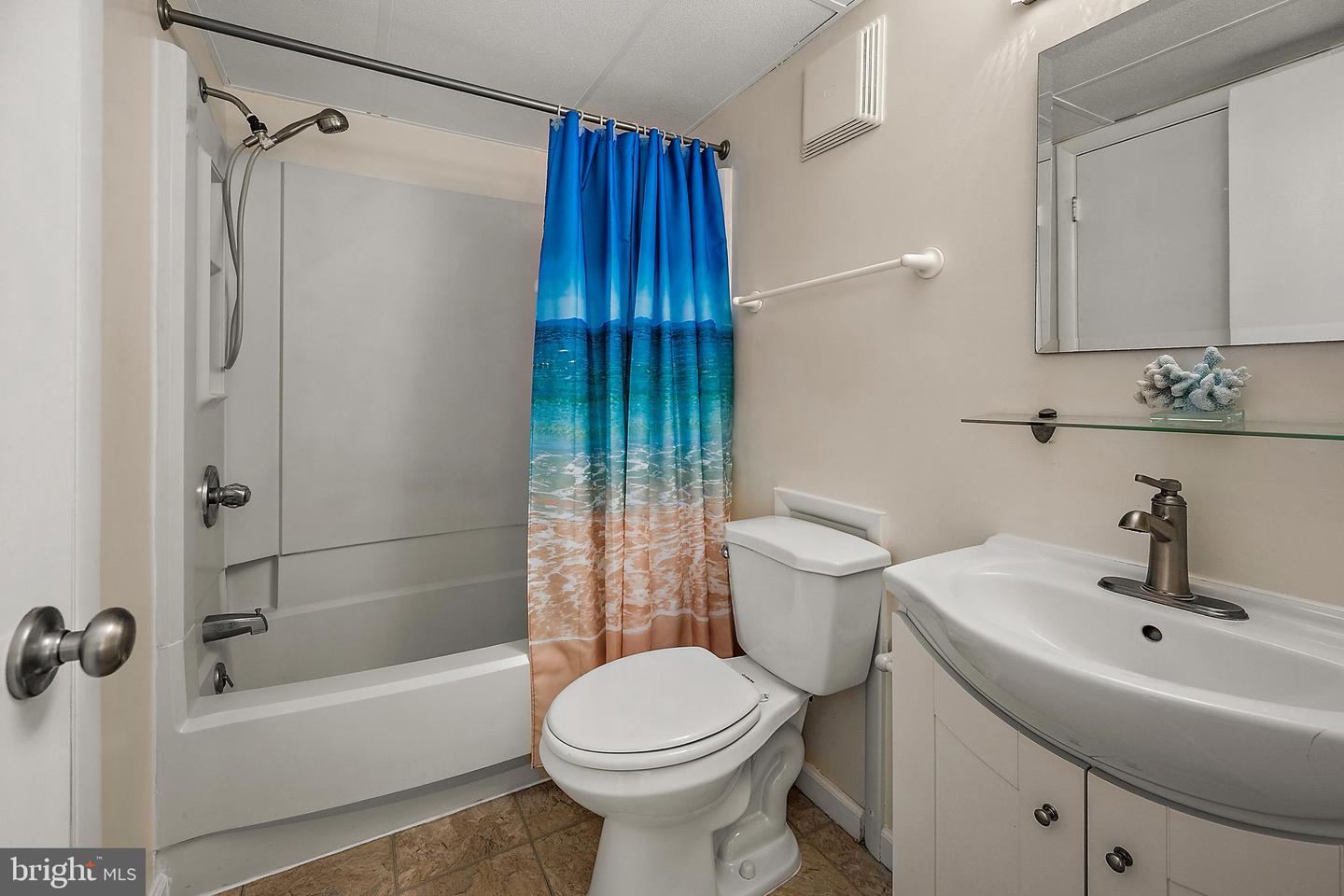 8 35th St #201 Property Photo 47