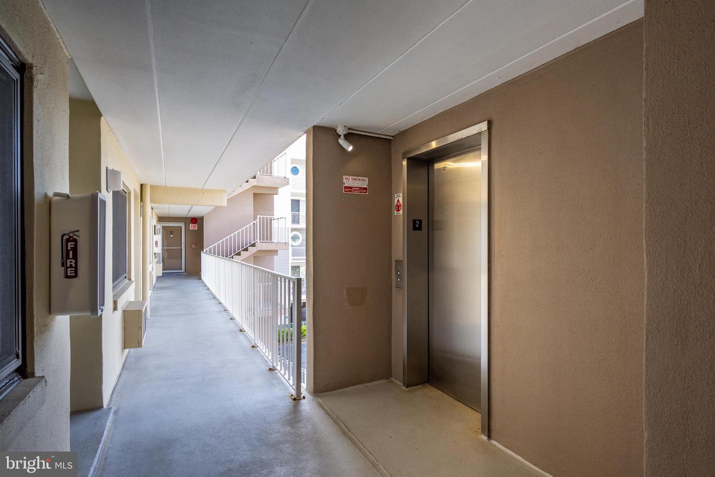 8 35th St #201 Property Photo 52